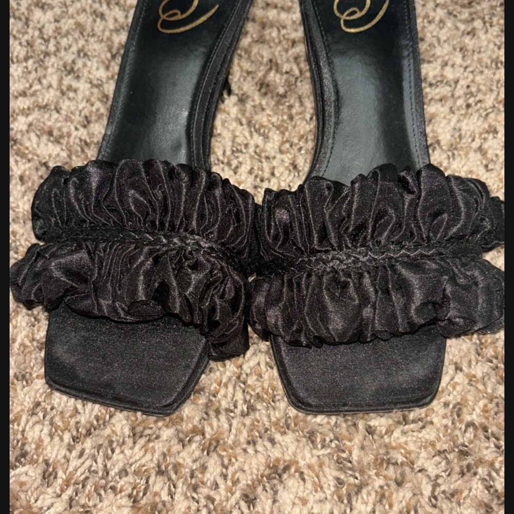 Sam Edelman Black Ruffled Sandals - Picture 2 of 4